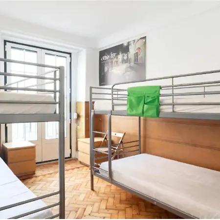 Гостьовий будинок Fully Furnished Just 20 Meters From Anjos Metro Station - 4