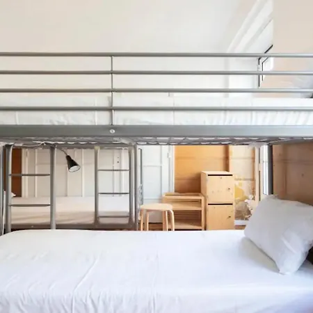 Fully Furnished Just 20 Meters From Anjos Metro Station - 4 Лиссабон